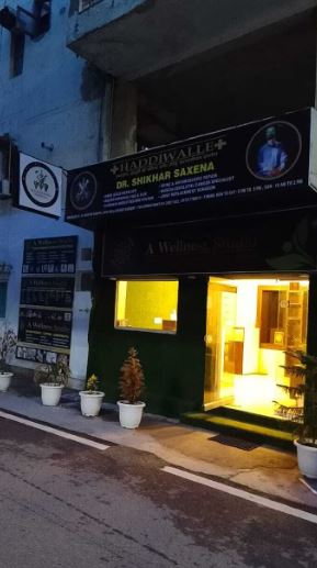 Dr. Shikhar Saxena Banner