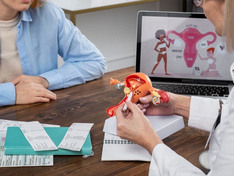 Gynecologist in Dwarka Mor